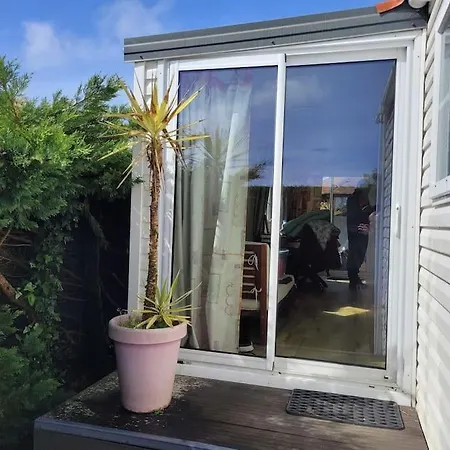 Mobile Home A 200M De La Mer Dans Camping Familial Avec Piscine, Jeux Et Activites Pornic Exterior photo