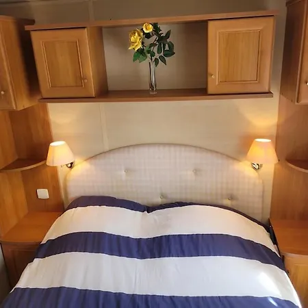 Mobile Home A 200M De La Mer Dans Camping Familial Avec Piscine, Jeux Et Activites Pornic Exterior photo