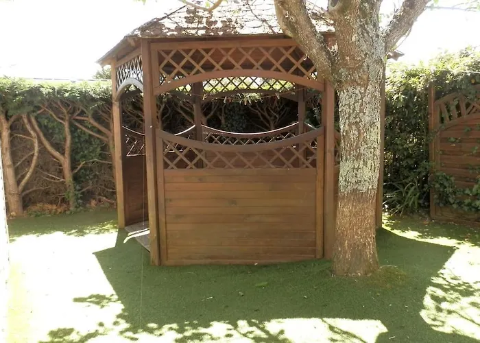 Mobile Home A 200M De La Mer Dans Camping Familial Avec Piscine, Jeux Et Activites