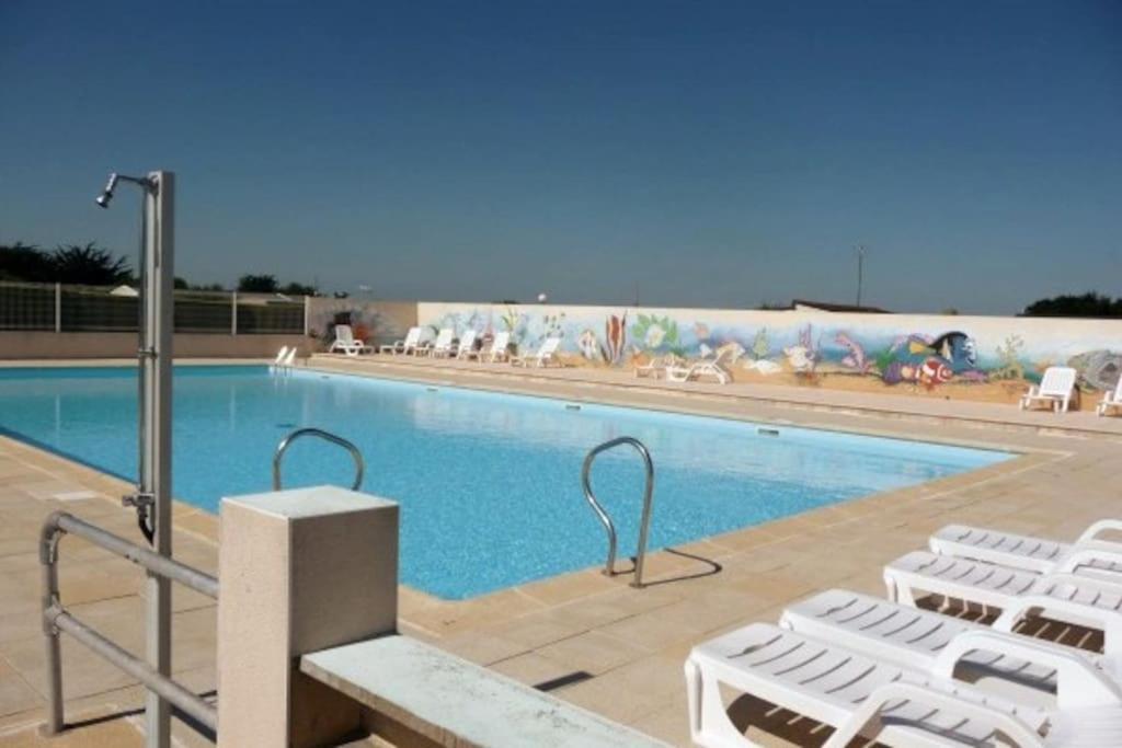 Holiday home Mobile A 200m De La Dans Familial Avec Piscine, Jeux Et Activites Pornic